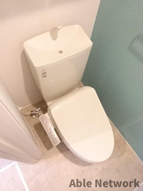 ライジングサンＢのトイレ|温水洗浄暖房便座