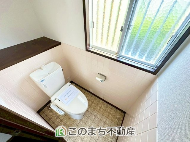 KEM下都賀郡壬生町2期　中古戸建のトイレ|いつも綺麗に清潔に！シャワー付きトイレです♪
