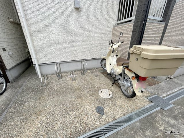 ハーモニーテラス中浜2　仲介手数料無料の駐車場