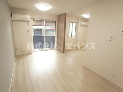 【居間・リビング】 | D-SOLACE末広4丁目 | ゆったり過ごせる居間です