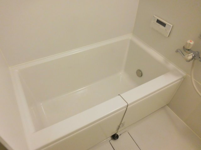 シャインヒル郡家の浴室