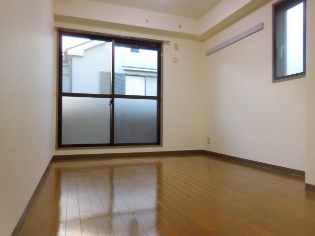 シャインヒル郡家の洋室