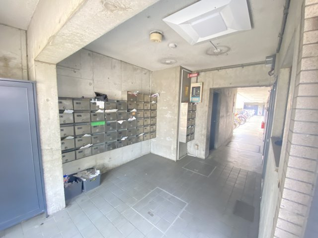 ＲＸ富田林のエントランス
