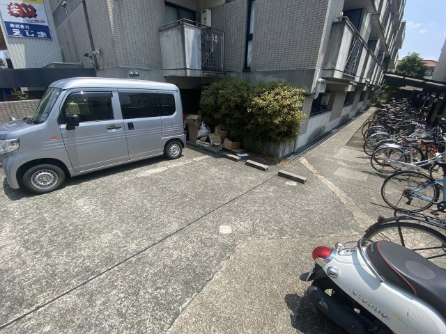 ＲＸ富田林の駐車場
