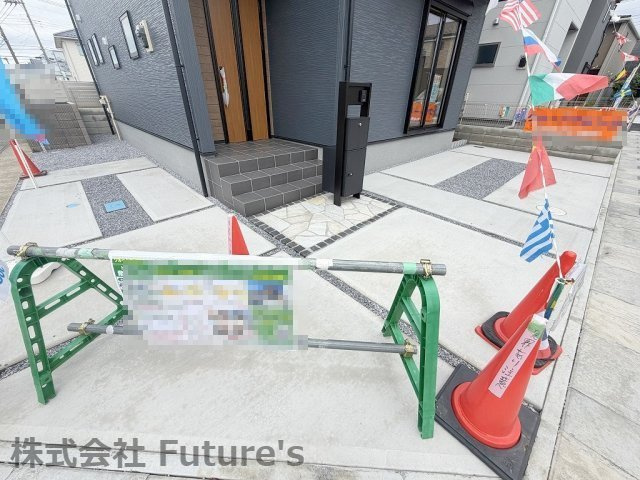 三郷市彦糸1丁目　新築戸建　全6棟　1号棟の駐車場|カースペース2台分あり