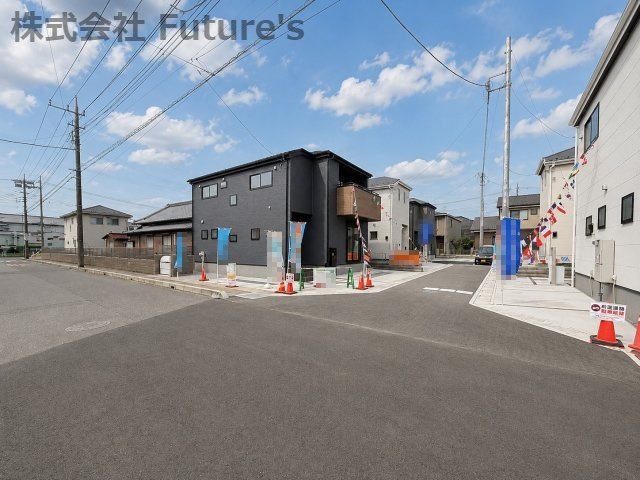 三郷市彦糸1丁目　新築戸建　全6棟　2号棟の前面道路含む現地写真|前面道路含む現地写真です。