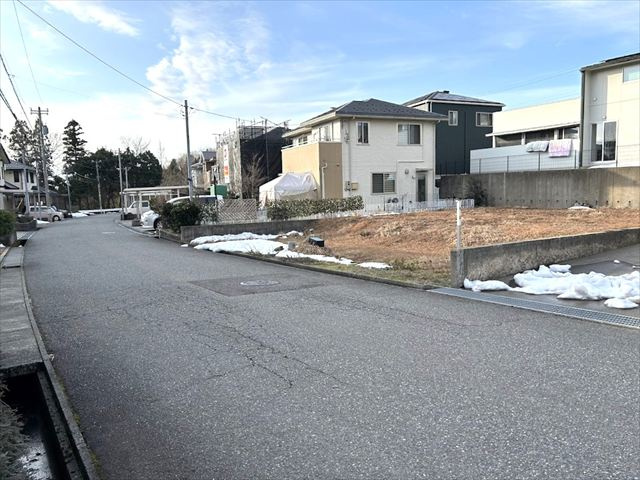 【前面道路含む現地写真】の画像