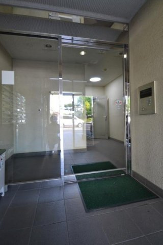 広島市中区加古町の賃貸マンションのエントランス|落ち着いたエントランスです