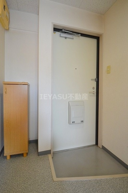 広島市中区加古町の賃貸マンションの収納