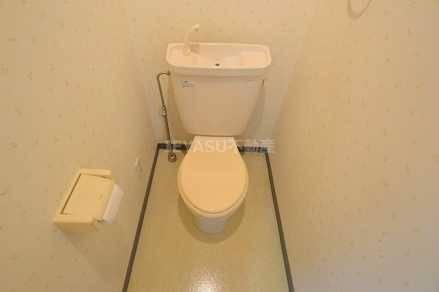 広島市中区加古町の賃貸マンションのトイレ
