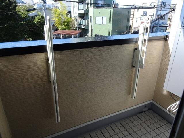 ベイホーム市川（Ｅ－２０２）のバルコニー