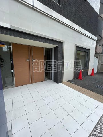 イデェオ東京のエントランス