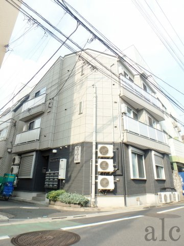 モンシェリー西日暮里の外観