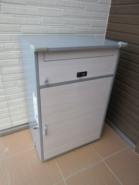 福岡市東区和白東５丁目のタウンのエントランス