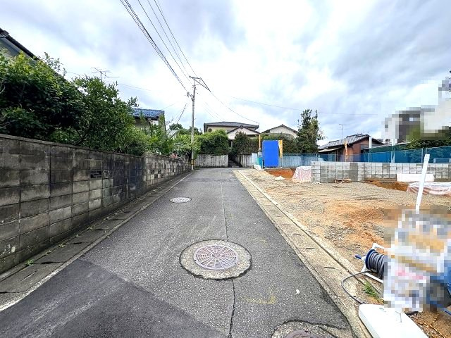 【その他】 | 福岡市南区屋形原2丁目4期　2号棟（全2棟）【仲介手数料無料・0円】 | 現地写真。前面道路です。