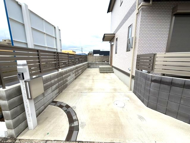 松戸新田戸建の駐車場