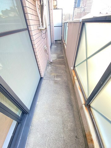 リーストラクチャー西宮北口のバルコニー