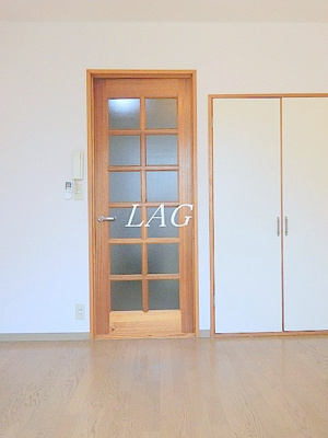 【居間・リビング】 | 須藤ビル | 洋室のお部屋です。