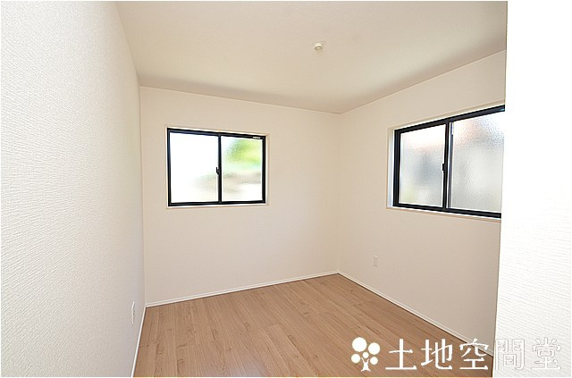 新築　沖田3丁目1期の子供部屋|7/10室内撮影　5.2帖　子供部屋最適