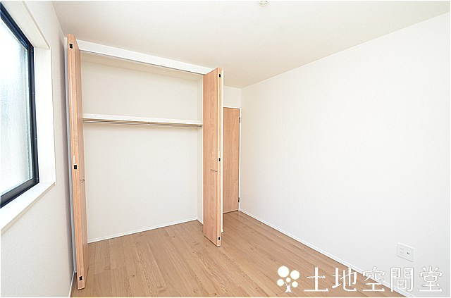 新築　沖田3丁目1期の収納|7/10室内撮影　5.2帖　子供部屋最適