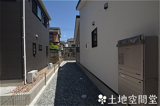 新築　沖田3丁目1期の庭|7/10室内撮影　裏庭