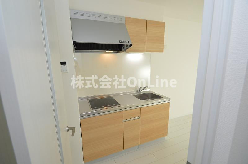 東大阪市近江堂１丁目のアパートのキッチン