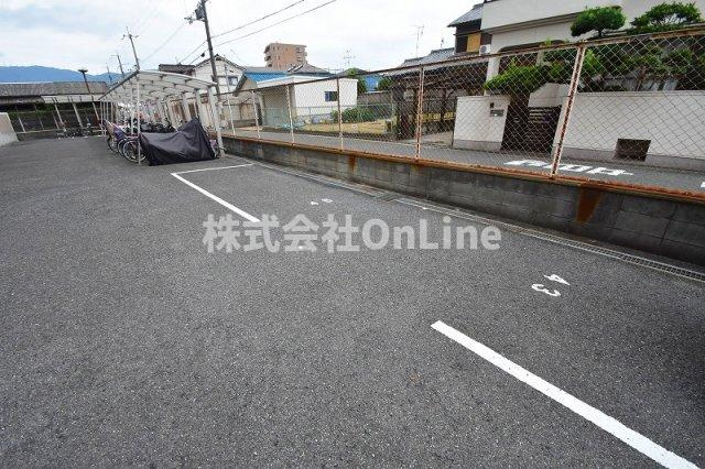 【駐車場】