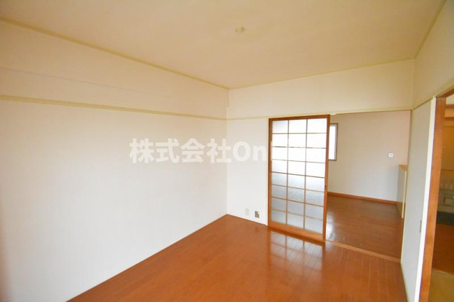 【寝室】