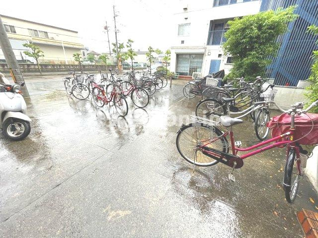 【その他共用部分】 | 自転車置き場です
