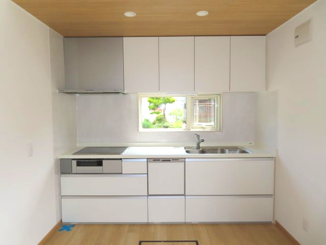 北見市常盤町４丁目５番地１２、５番１０　中古売家のキッチン|【リフォーム済み】キッチンは新品に交換致しました。