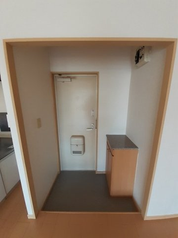 とまとハイツⅡの玄関|シンプルで使いやすい玄関です