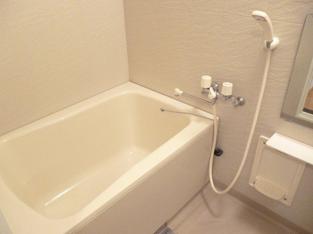 メゾンアイリス　Ⅱの浴室|きれいなお風呂です