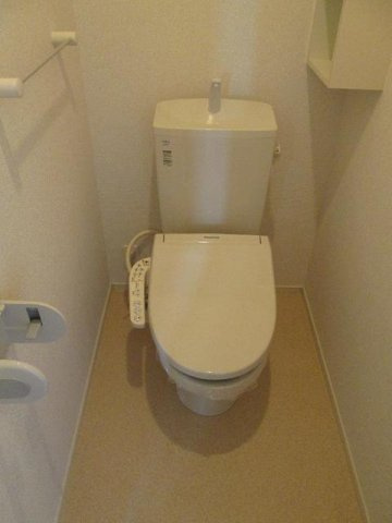 ボヌール・リアン　Ⅰのトイレ|ゆったりとした空間のトイレです