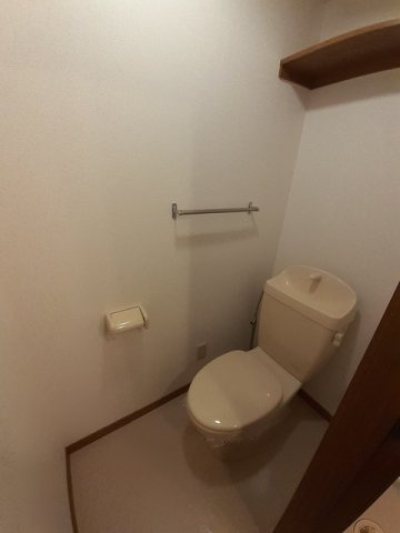 シャルマンヒルズのトイレ|ゆったりとした空間のトイレです