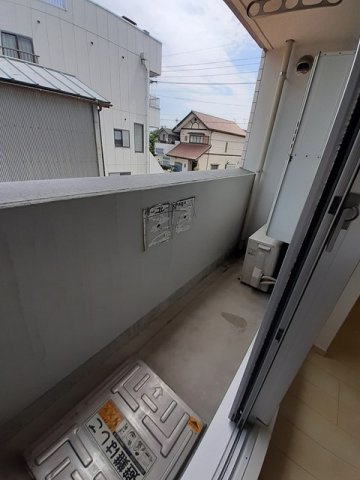 ｙ’ｓアビタシオンのバルコニー|外からの目が気にならないバルコニーで洗濯物が干せます