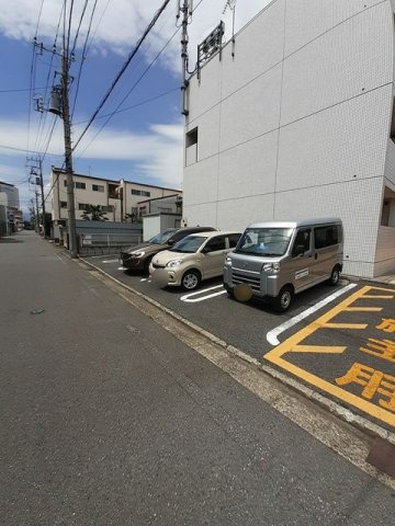 ｙ’ｓアビタシオンの駐車場|駐車場に車を止められます