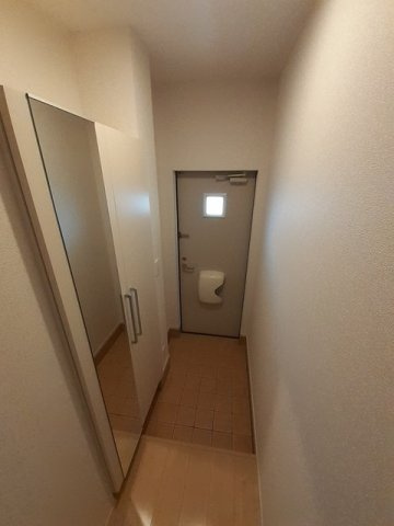 フォレスト　ヒルの玄関|収納もある玄関です
