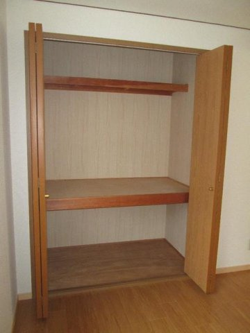 フォルトーナＡの収納|たっぷりとした収納スペースです
