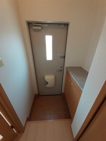 ミストラルＡの玄関|ゆったりとした玄関です
