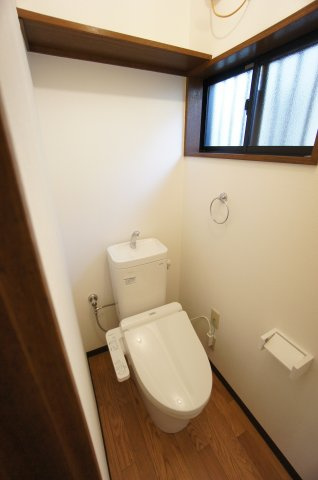 グリーンベルのトイレ|落ち着いた色調のトイレです