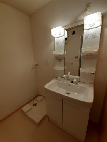 グローリーⅢの洗面所|コンパクトで使いやすい洗面所