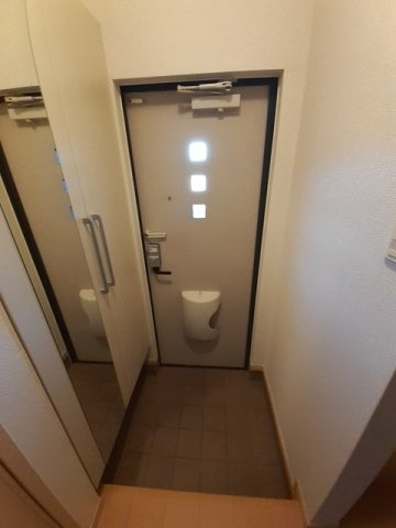 グローリーⅢの玄関|ゆったりとした玄関です