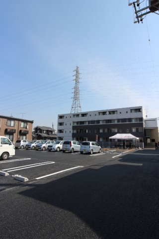 メゾン葵の駐車場|駐車場があります