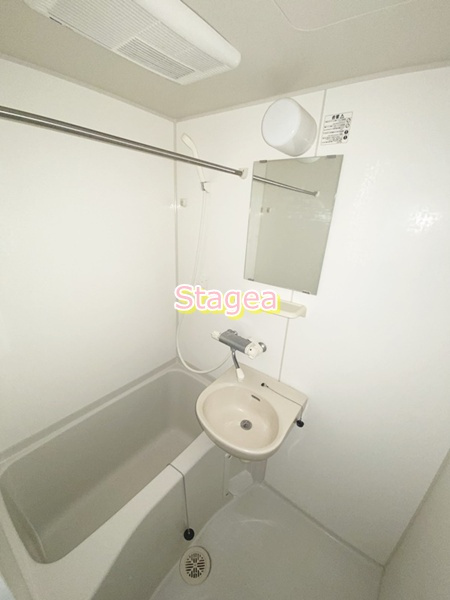 スパシエカステロ新都心の浴室