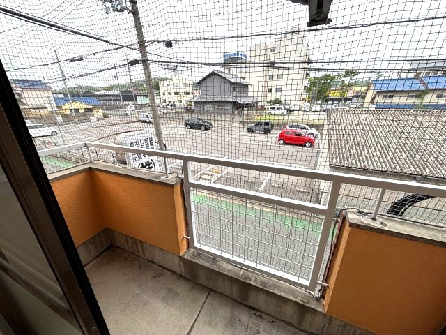 ルミエール旭ヶ丘のバルコニー