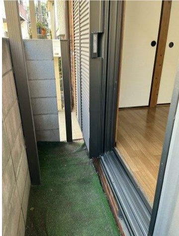 杉並区梅里１丁目のアパートのバルコニー