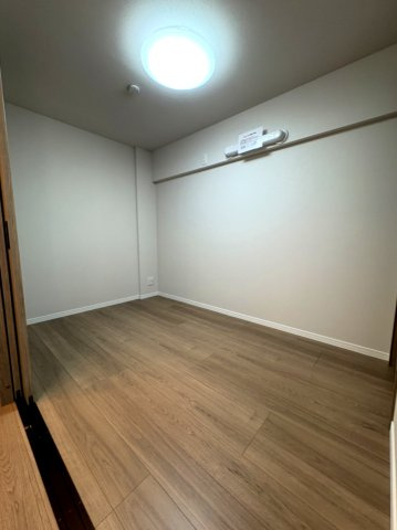 高槻スカイハイツの洋室