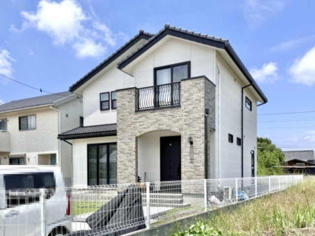 【中古戸建】佐波郡玉村町大字川井の外観|■外観|シンプルで洗練されたデザインは住まう人の色に染まり、個性を映し出します♪本日見学可能(*＾＾*)
