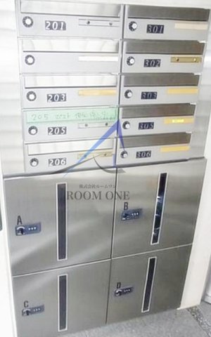 ピエタテールのその他共用部分|集合ポストと宅配ボックスです。