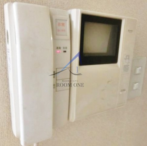 ピエタテールのセキュリティ|モニター付きインターホンです。